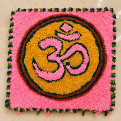 Om Chaurang Aasan 15 X 15